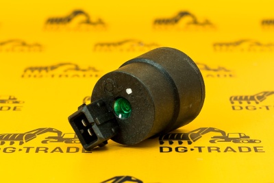 Датчик загрязнения воздушного фильтра JCB (Original) 332/J6722 (2)