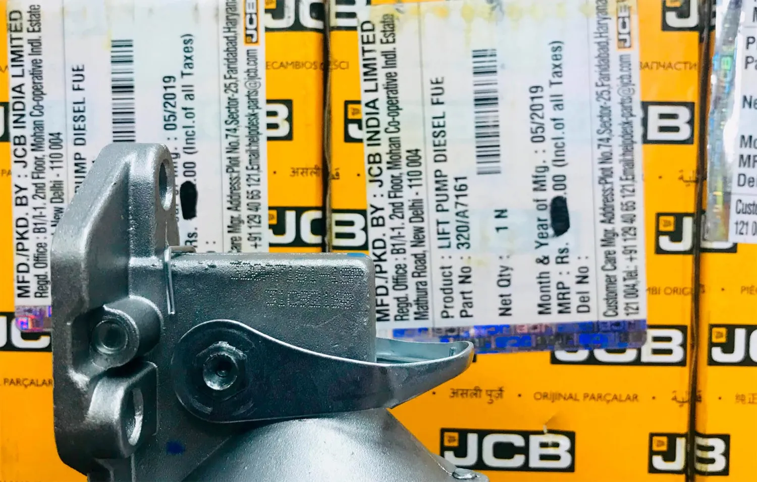 Большое поступление оригинальных натяжных роликов и насосов подкачки топлива JCB