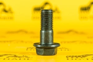Болт крепления главной пары JCB (Original) 826/01080