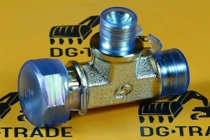 Штуцер угловой (тройник) JCB (Original) 816/50018